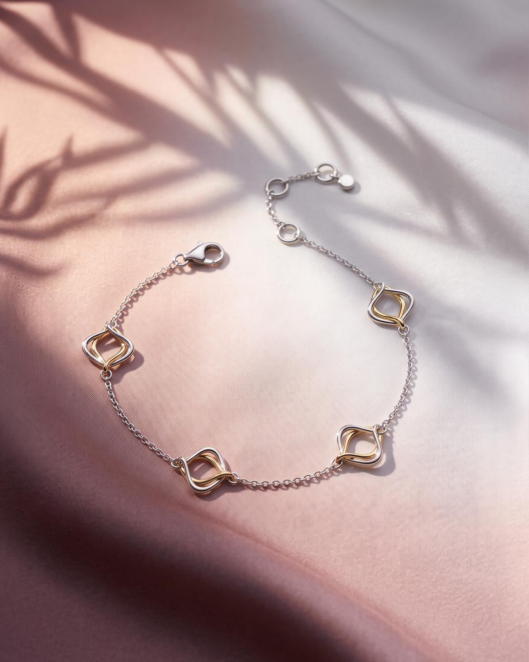 Kit Heath Alicia Golden Fine Station Bracelet