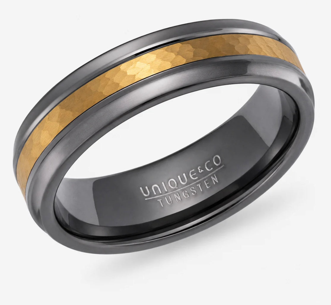 UNIQUE & CO TUR-234 Tungsten Carbide 8mm Hammered Ring with Gold IP Plating